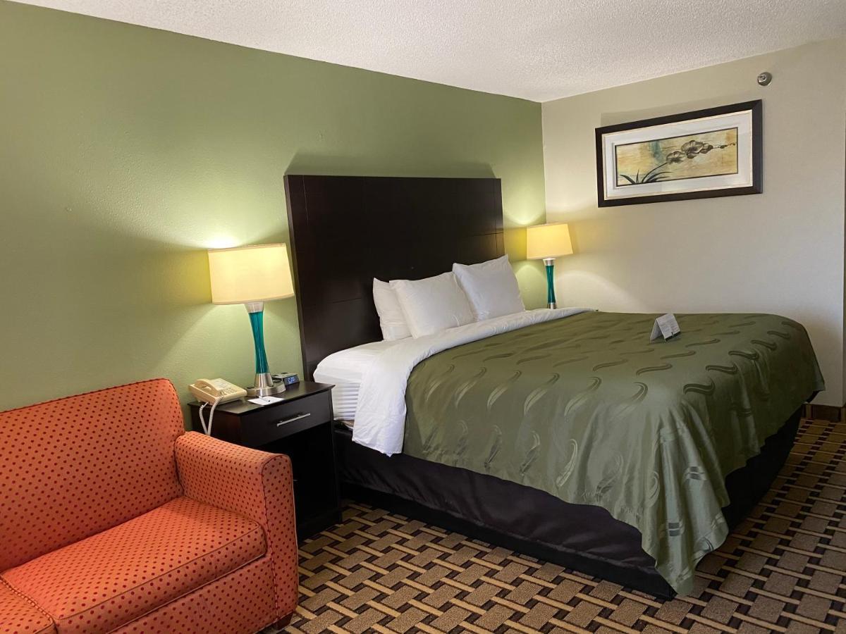 Quality Inn Morton At I-74 Kültér fotó