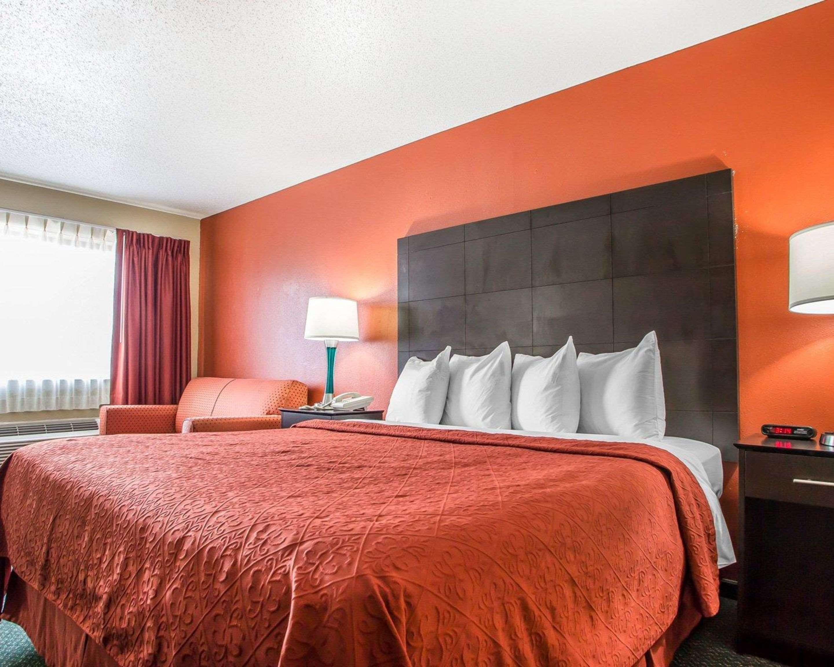 Quality Inn Morton At I-74 Kültér fotó