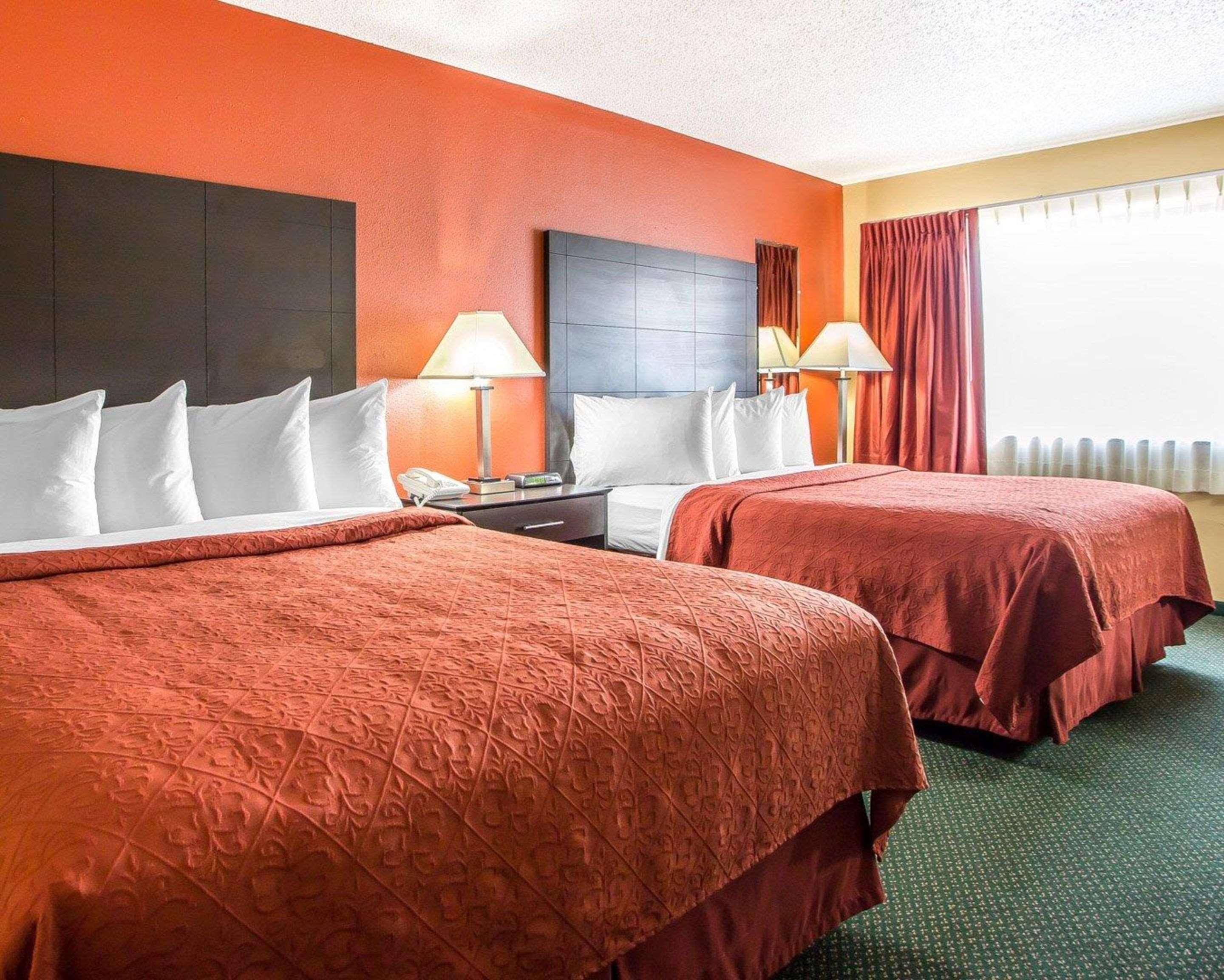 Quality Inn Morton At I-74 Kültér fotó