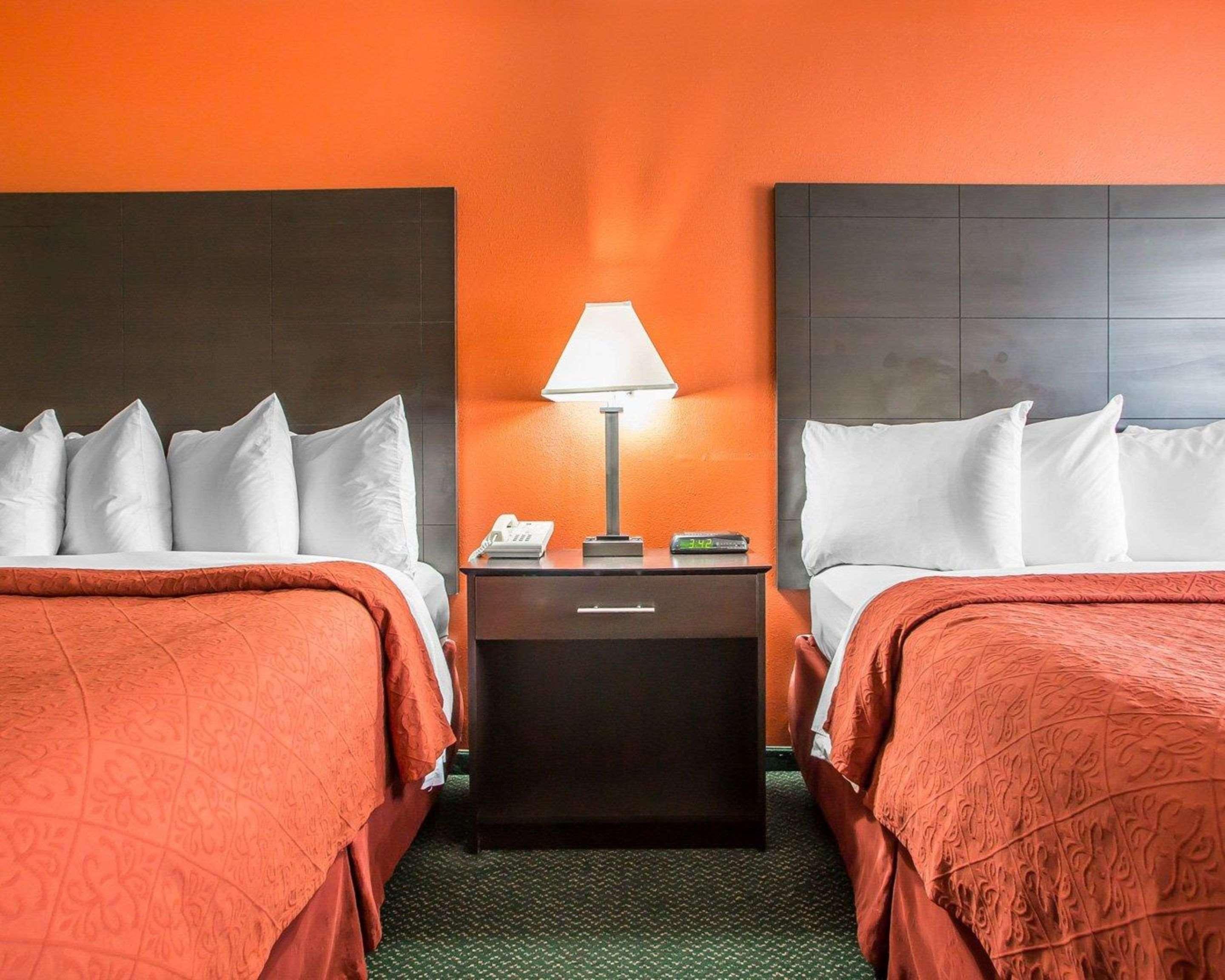 Quality Inn Morton At I-74 Kültér fotó
