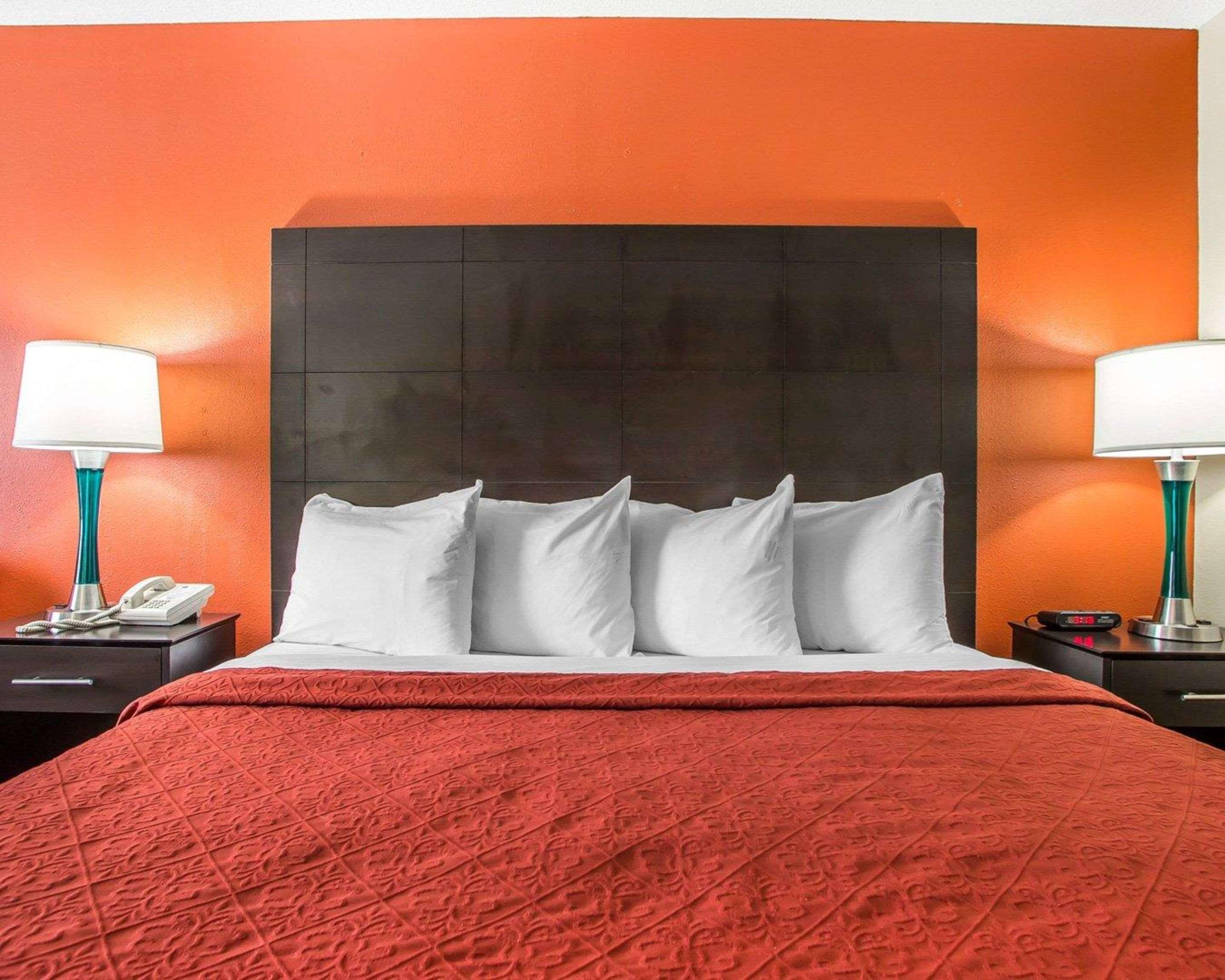Quality Inn Morton At I-74 Kültér fotó